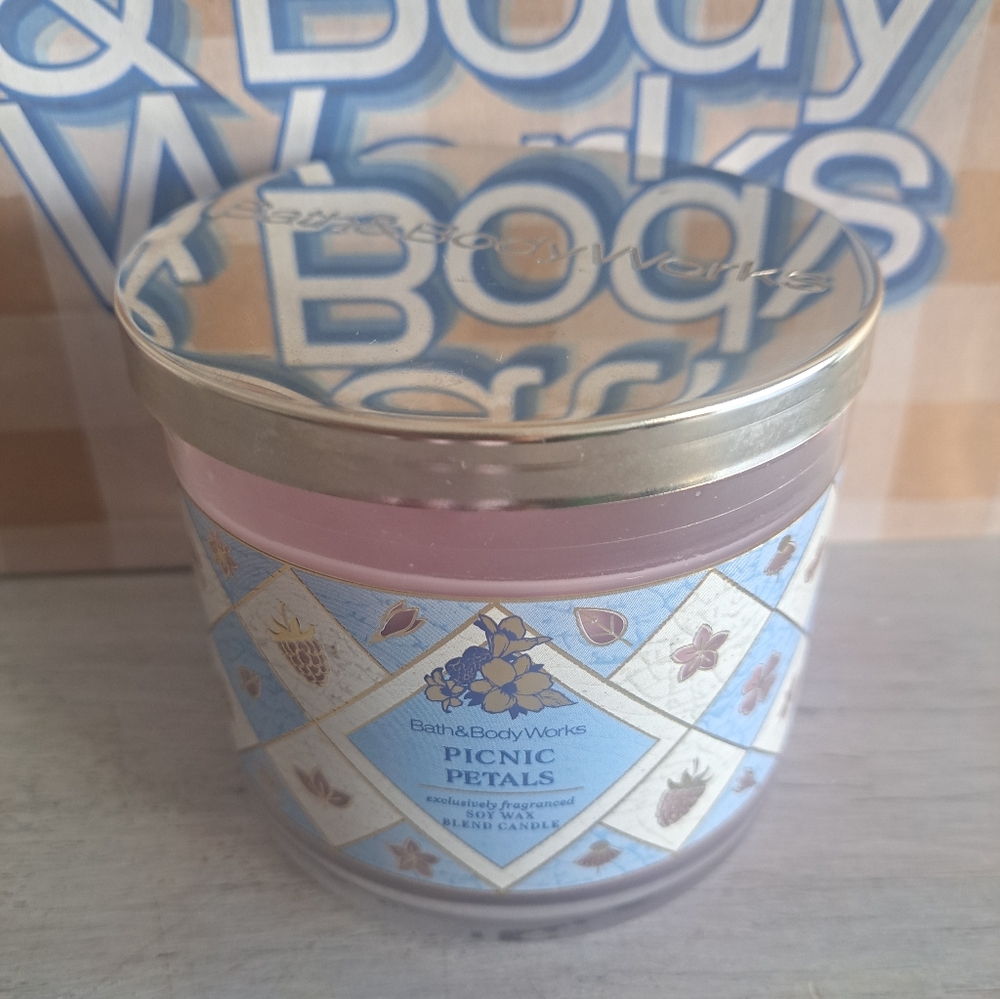 BBW 3 Wicked Candle - New